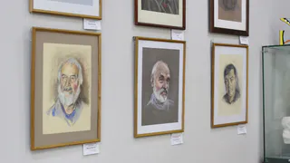 В Вологодской области открылась профессиональная выставка художника Алексея Контарева
