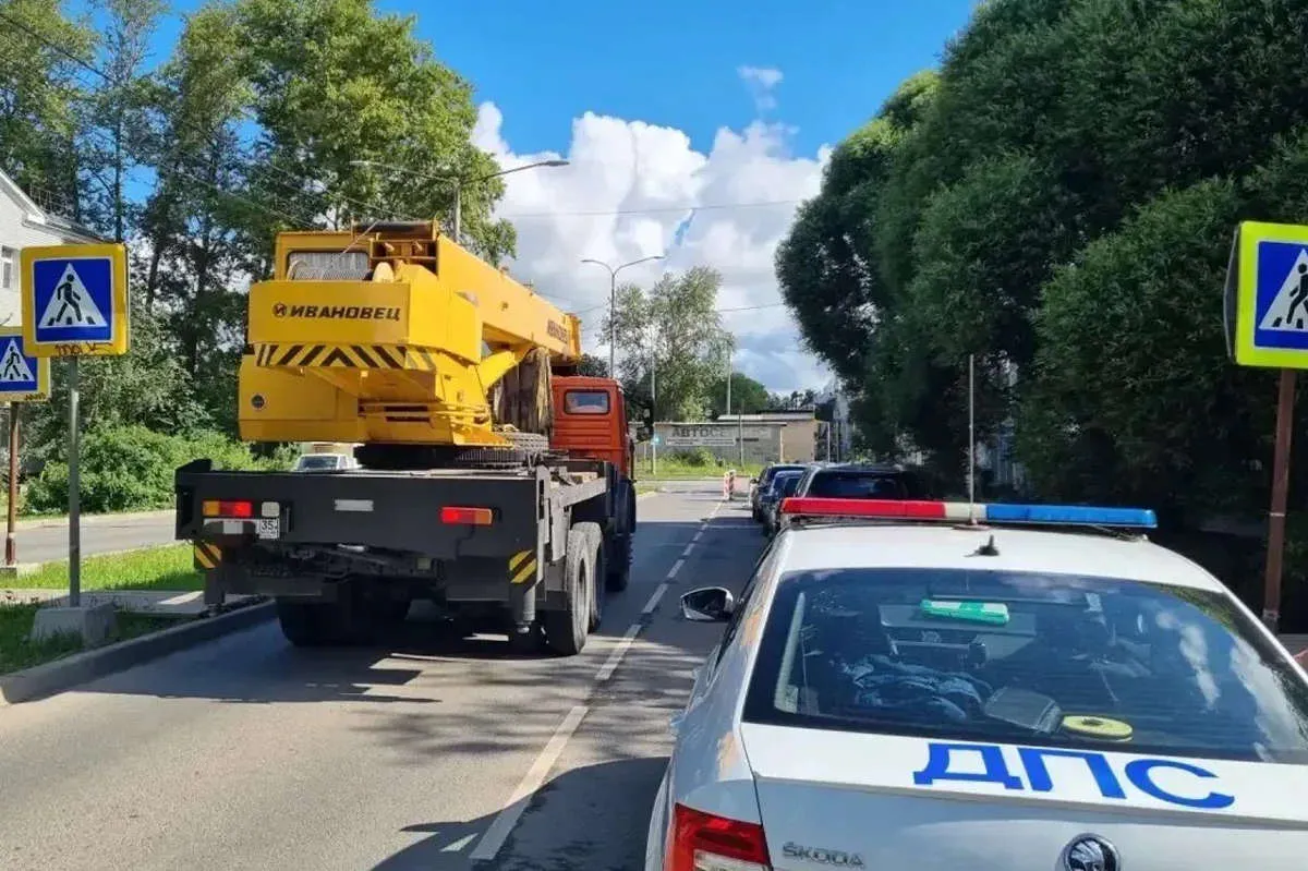В Вологде полиция ищет свидетелей смертельного ДТП с грузовиком