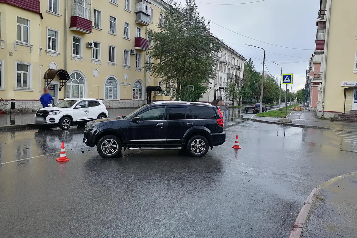 В Вологодской области водитель пострадал в ДТП с 3 автомобилями