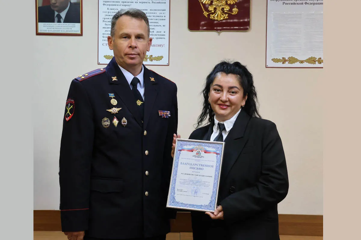 "Оценила состояние и остановила операцию": в Вологодской области сотрудница банка не дала пенсионерке перевести 2,3 миллиона мошенникам