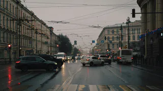 Юрист раскрыл, как ГАИ штрафуют на 15 000 рублей за езду на машине с механической коробкой: полезно знать