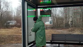 Губернатор Вологодской области потребовал навести порядок на «умных остановках»