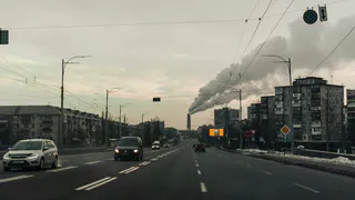 С 12 апреля всем водителям грозит штраф 500 рублей: ГАИ начала поиск машин именно с такими фарами