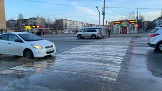 Верховный Суд постановил: обязан ли водитель ждать, пока пешеход полностью перейдёт дорогу, или можно ехать сразу