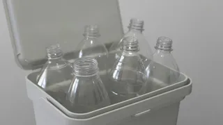 Беру 2 бутылки и плачу за воду вдвое меньше – простой трюк для тех, у кого стоят счетчики