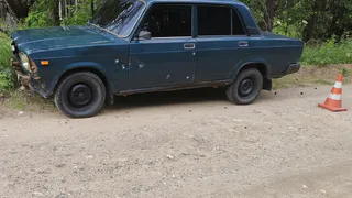 Юный лихач без прав на разбитой "семёрке" сбил женщину в Вологодской области