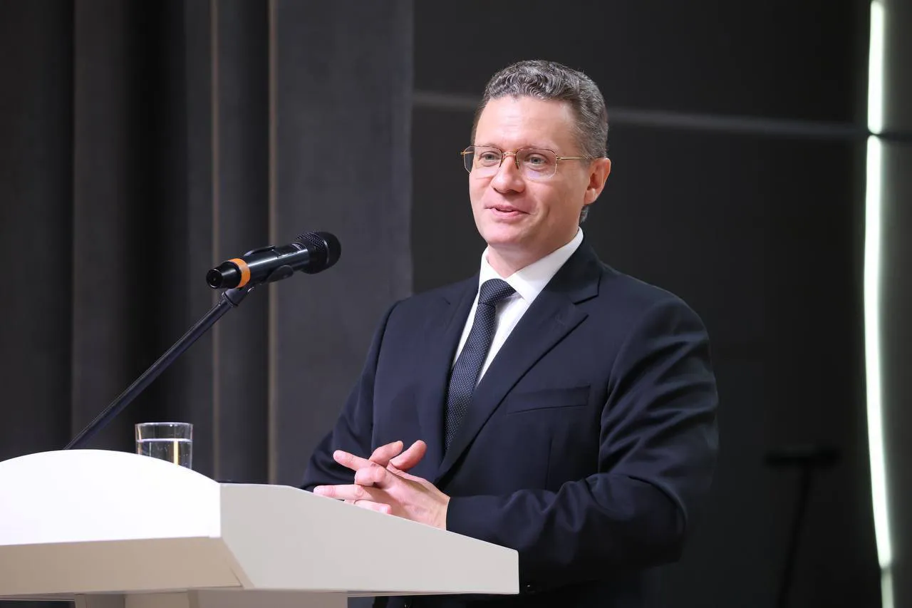 Губернатор Филимонов поздравил нефтяников и газовиков Вологодской области с профессиональным праздником