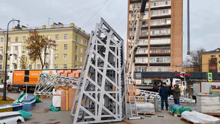 На площади Бабушкина в Вологде устанавливают стелу «Город трудовой доблести» – в память о героизме вологжан