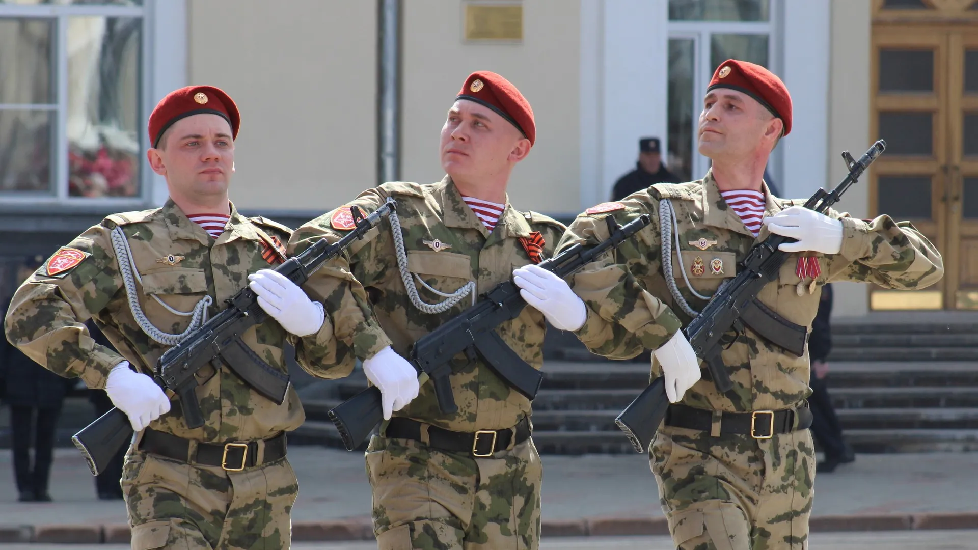 Вологодский депутат приняла участие в параде для ветерана блокады Ленинграда