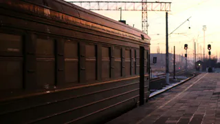 Пассажиры массово возвращают билеты — новые правила РЖД вызвали волну недовольства: как меняются летние поездки