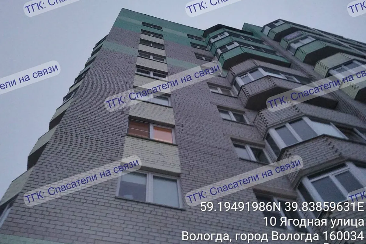 В Вологде мужчина упал с балкона восьмого этажа