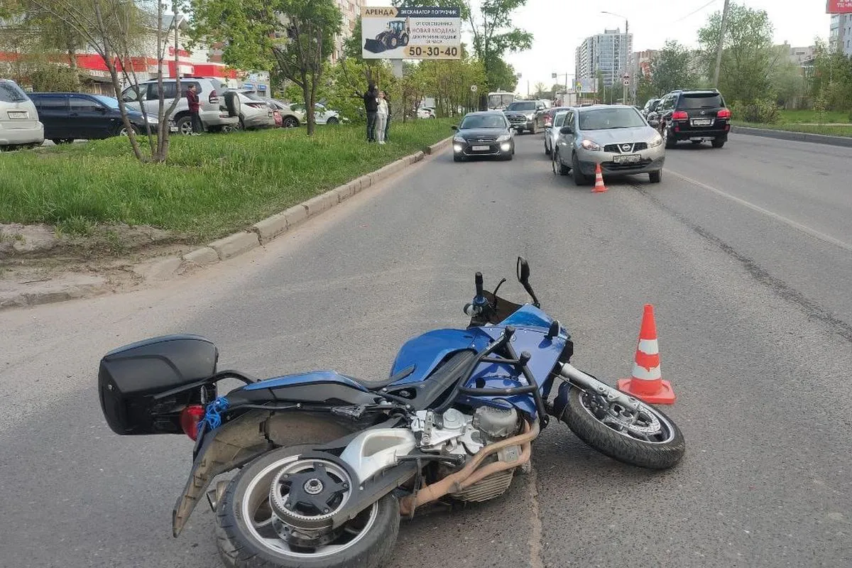Мотоциклист получил травмы в ДТП с внедорожником в Вологде