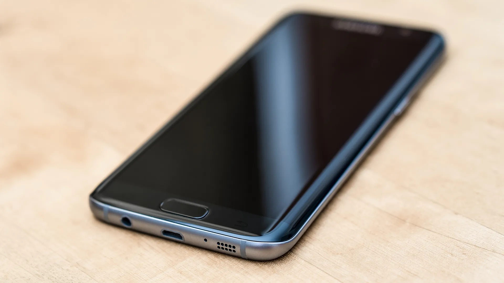 Легендарный флагман Samsung Galaxy сливают за бесценок. Хватаем, пока он есть в наличии