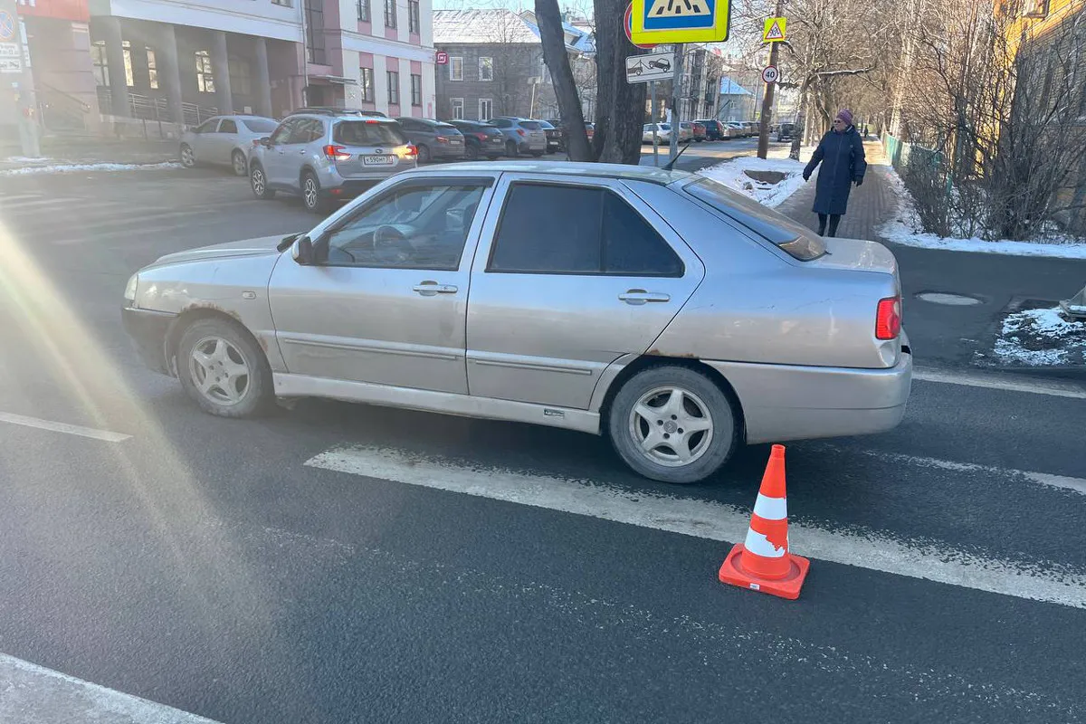 В Вологде пешеход попал на «зебре» под колеса иномарки