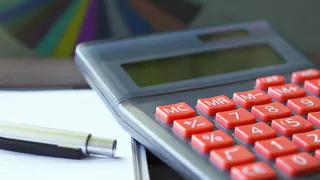 Только неработающим гражданам. Пенсионерам и инвалидам дадут крупную разовую выплату уже в ноябре
