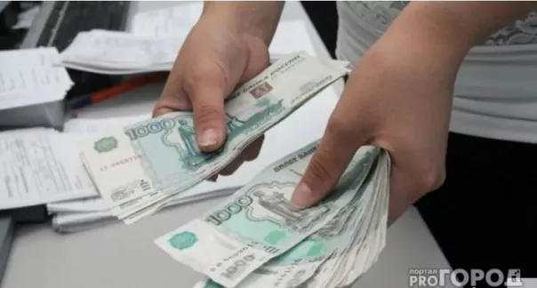 Эти купюры больше никогда не примут в магазинах, а в банке засмеют: неприятный сюрприз для всех россиян