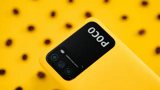 10 лучших выгодных смартфонов августа. Куча Xiaomi Poco, легендарный Honor и отличный iPhone