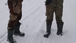 В Вологодской области охотник выстрелил себе в ногу 
