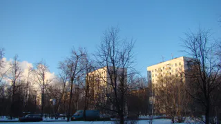 Грязный и неухоженный российский город, готовящийся вот-вот превратиться в популярный центр туризма