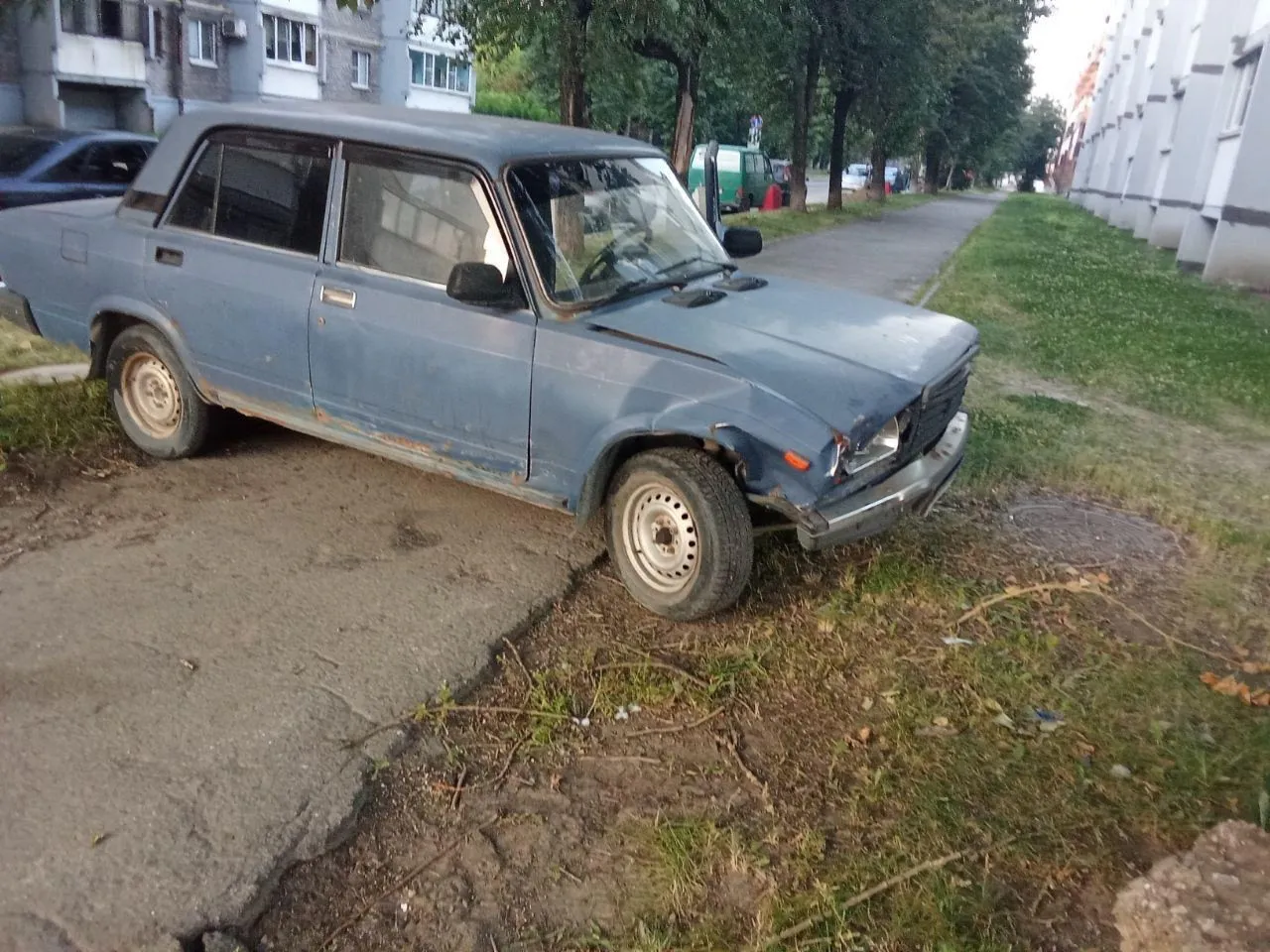 В Вологодской области угонщик забыл документы на месте преступления