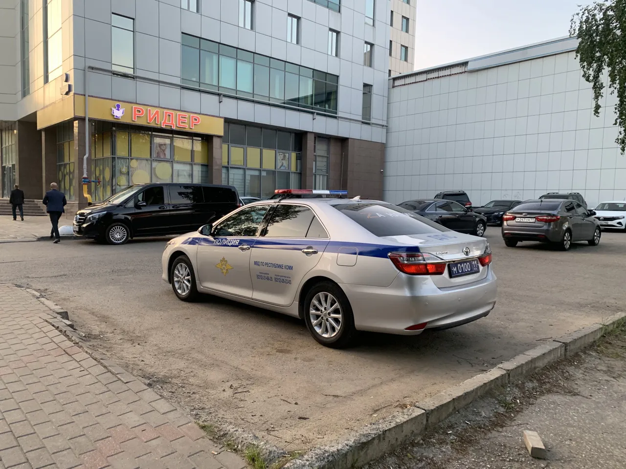На пешеходном переходе водитель сбил женщину с годовалым ребенком