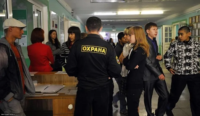 На Вологодчине будут действовать новые правила для школьных охранников