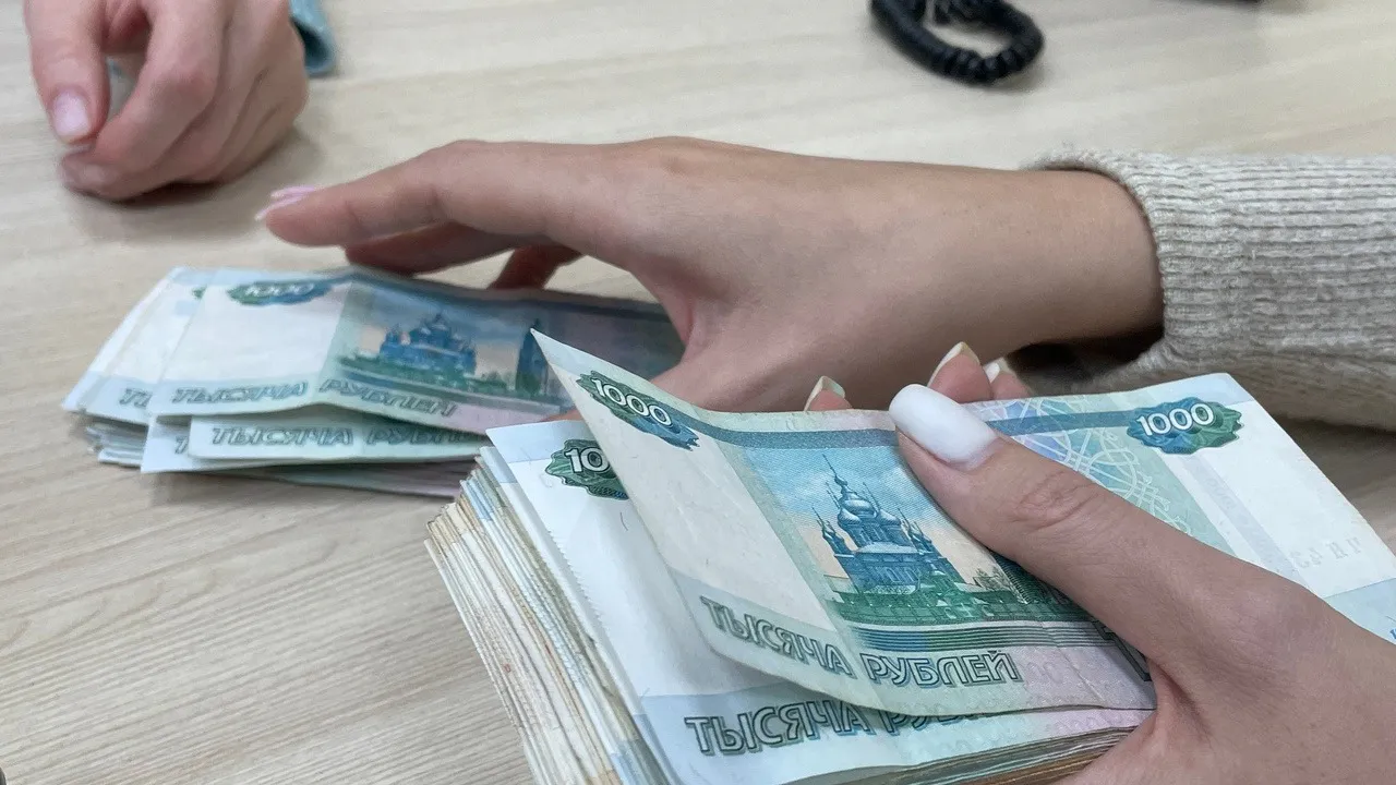 Семьи первоклассников в Вологодской области смогут получить по 3 тысячи рублей
