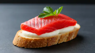 Новогодний стол 2026: вкуснейшие канапе с красной рыбой — идеальное решение в год Огненной Лошади