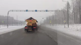 В Вологодской области коммунальные службы расчистили дороги после снегопада