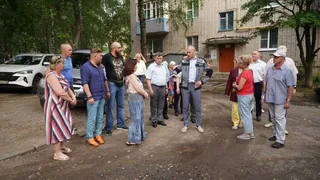 Мэр Вологды Андрей Накрошаев контролирует ремонт улицы Текстильщиков