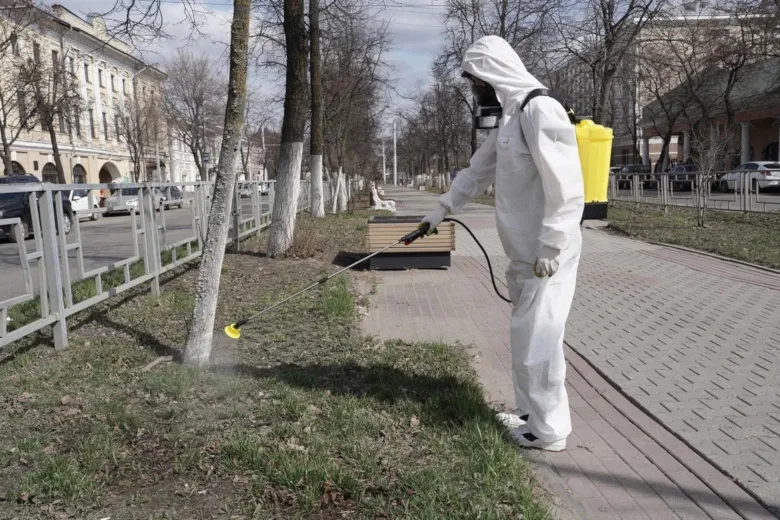 В Вологде обработали от клещей свыше 700 гектаров парков и скверов