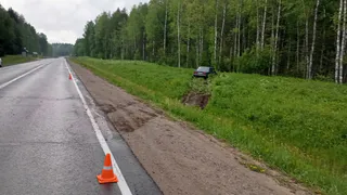 В Вологодской области пенсионер без прав разбил "семёрку"