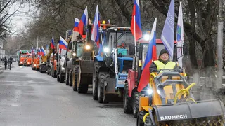 Парад коммунальной техники, посвященный Дню ЖКХ, впервые прошел в Вологде