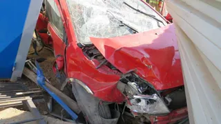 В Вологодской области автомобиль вылетел в кювет и врезался в трансформаторную будку
