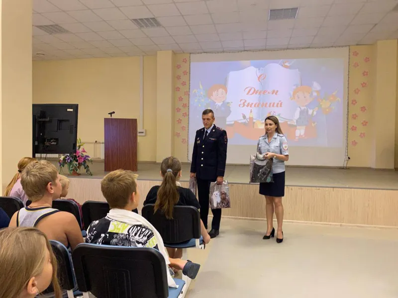 Начальник УМВД России по Вологде встретился со школьниками, которые в преддверии учебного года оказались в больнице