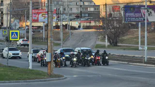 Верховный суд поставил точку: можно ли завершить обгон через сплошную линию справа?