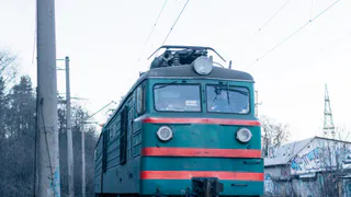 Мало кто знает, почему советские вагоны красили лишь в зеленый цвет: причина оказалось довольно веской
