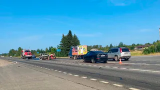Трое пострадали в лобовом столкновении на трассе под Вологдой