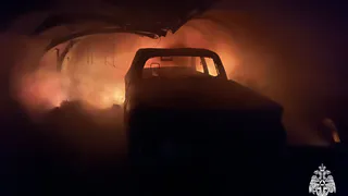 В Вологодской области у отца с сыном сгорели две иномарки и два снегохода