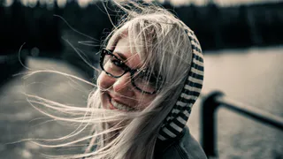 Длинные волосы после 50? Легко! Вот как сделать их здоровыми и красивыми