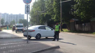 Водителей предупредили. С 25 июня начнут лишать прав за опущенные стекла