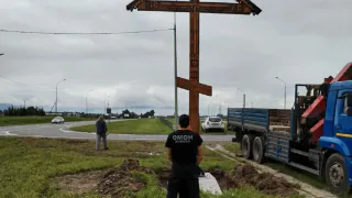 На въезде в Вологду установили кресты