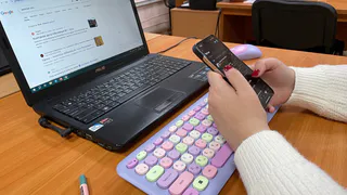Что ответить мошеннику по телефону, чтобы он сам бросил трубку