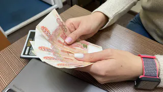 Жительница Вологодской области лишилась миллиона рублей, поверив в "легкие деньги" в интернете