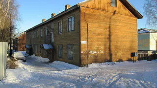 В Вологде ищут подрядчиков для сноса деревянных домов