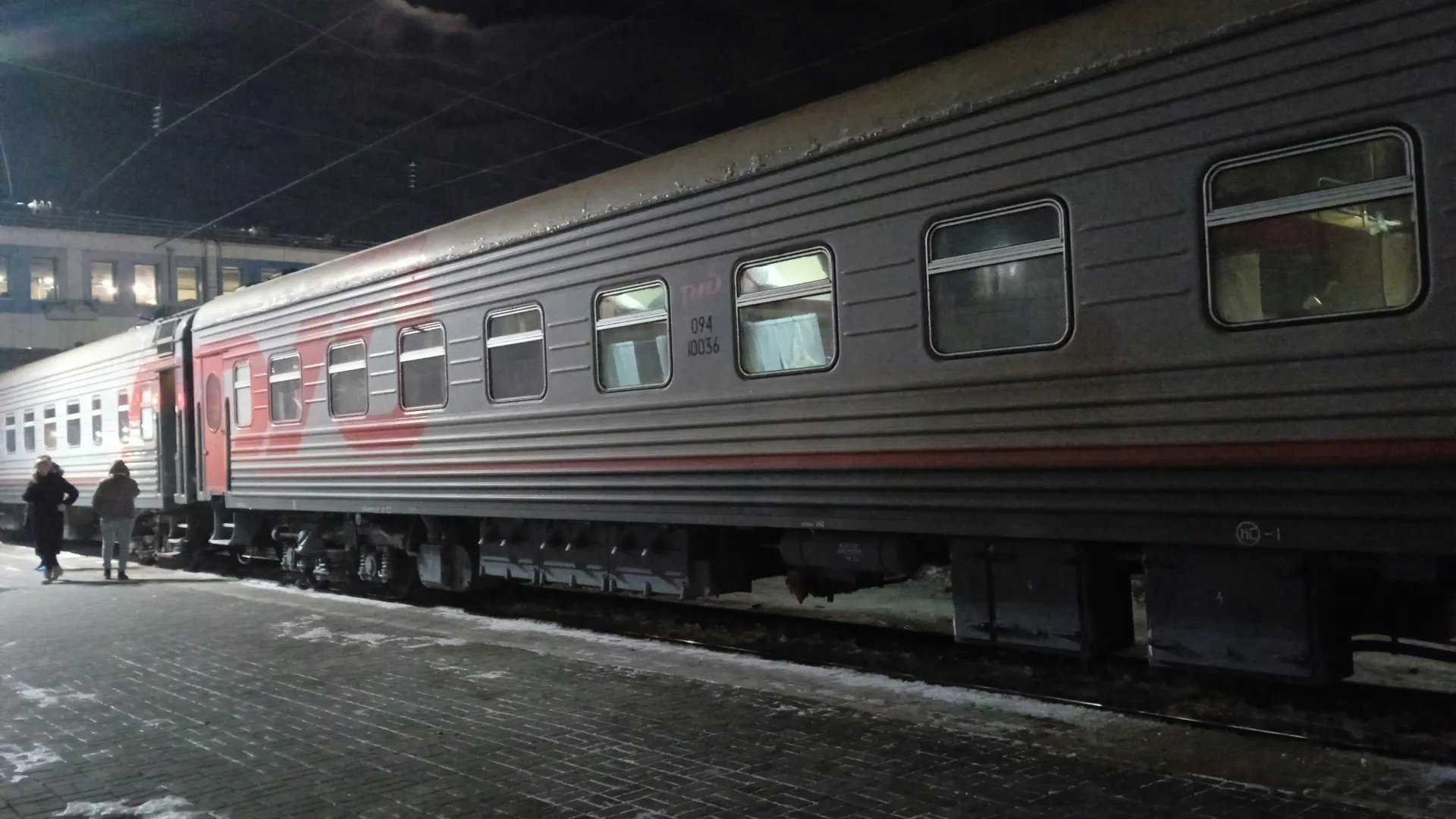 «Вернулся в вагон после стоянки, а на моем месте лежит соседка сверху»: россиянин вспомнил про незабываемую поездку в плацкарте РЖД