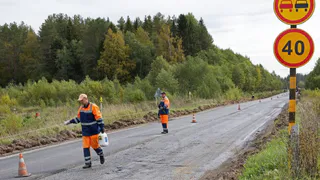 В Великоустюгском округе отремонтировали автодорогу на вотчину Деда Мороза