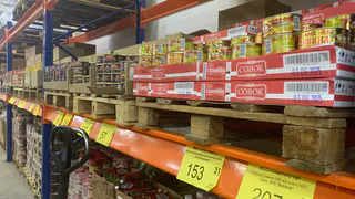 "Хорошее слабительное, но на вкус - еще та дрянь": россиянка оставила честный отзыв о консервах из "Пятерочки"