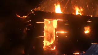 Жителя Вологодской области разбудили пожарные