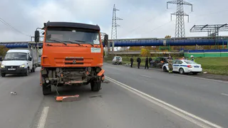 В Вологодской области в ДТП с "КамАЗом" пострадали водитель и пассажир легковушки